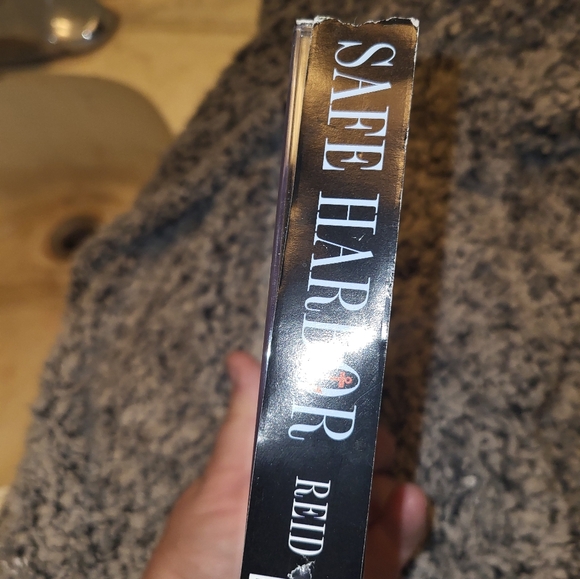 Safe Harbor CD Audiobook - Picture 3 of 3